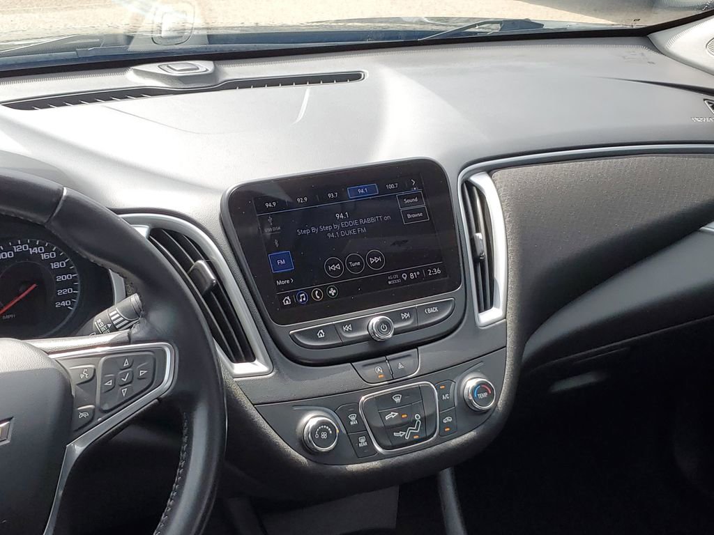 Used 2022 Chevrolet Malibu RS FWD image 25