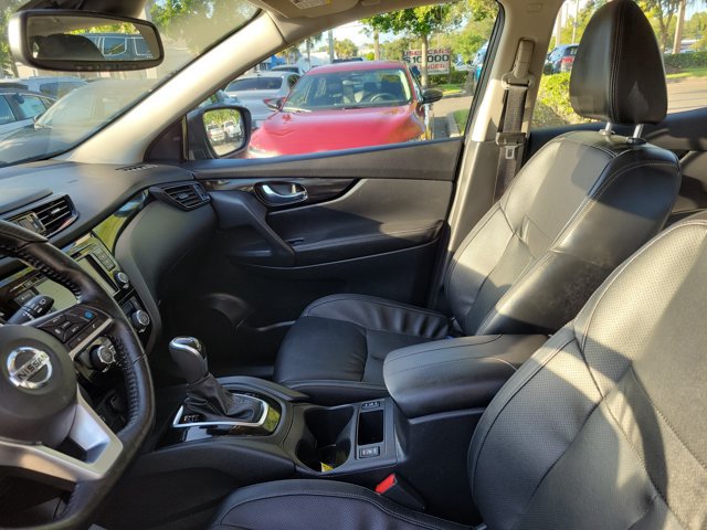 Used 2022 Nissan Rogue Sport SL w/ Premium Package FWD image 19