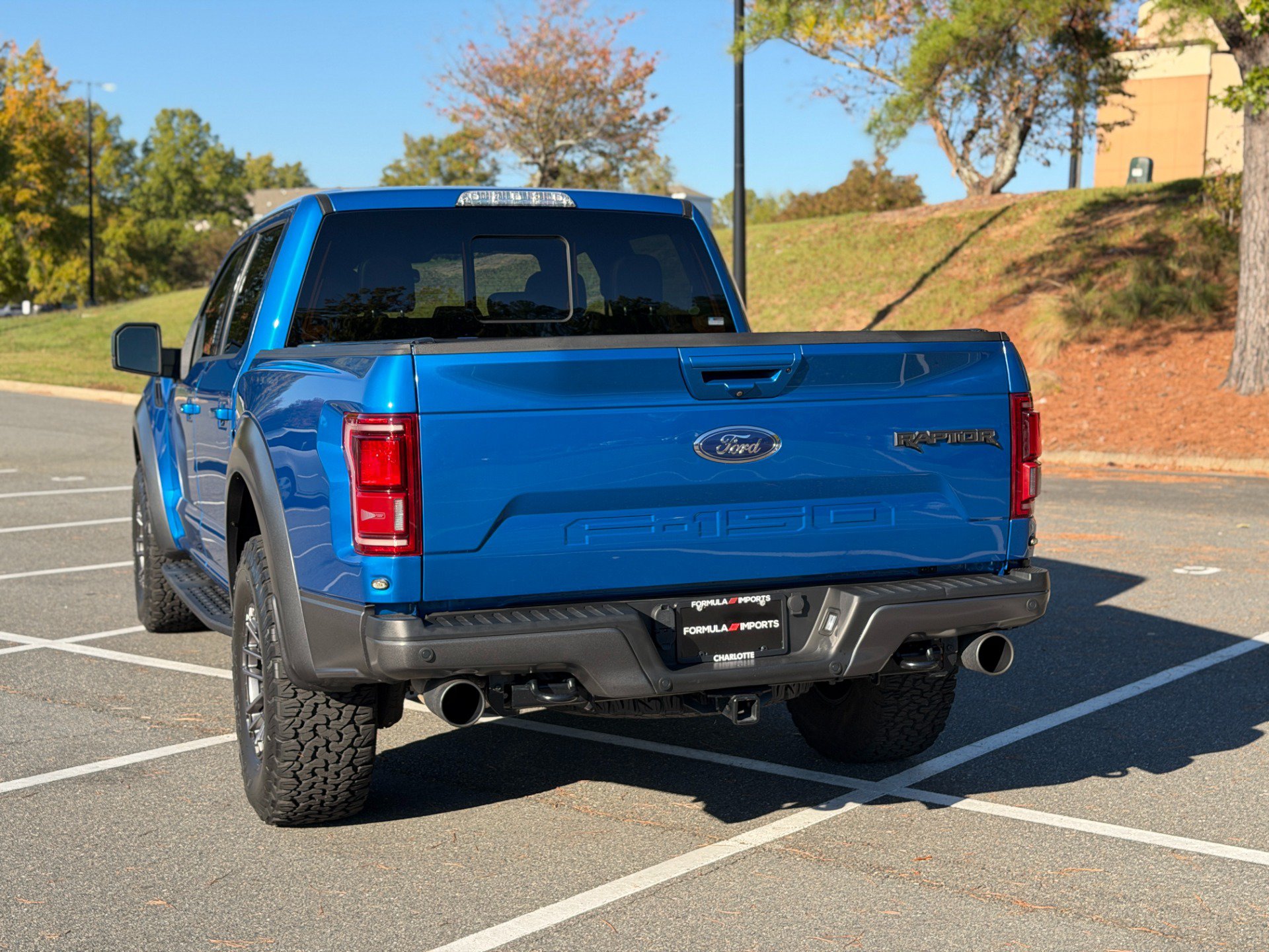 Used 2019 Ford F150 Raptor w/ Equipment Group 802A Luxury AWD/4WD image 9
