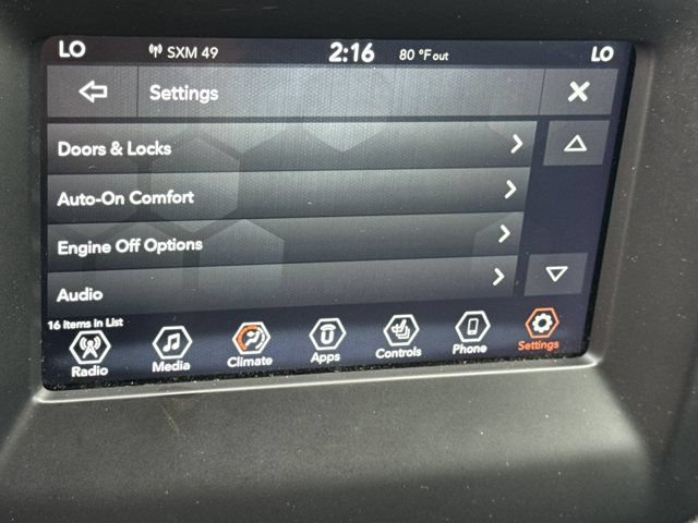 Used 2020 Jeep Compass Latitude w/ Cold Weather Group AWD/4WD image 28