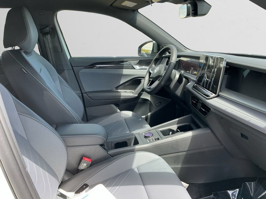 New 2026 Volkswagen Tiguan SE R-Line AWD/4WD image 15