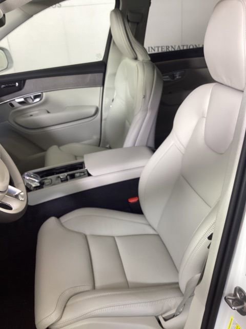 New 2026 Volvo XC90 T8 Ultra w/ Protection Package Premier image 12
