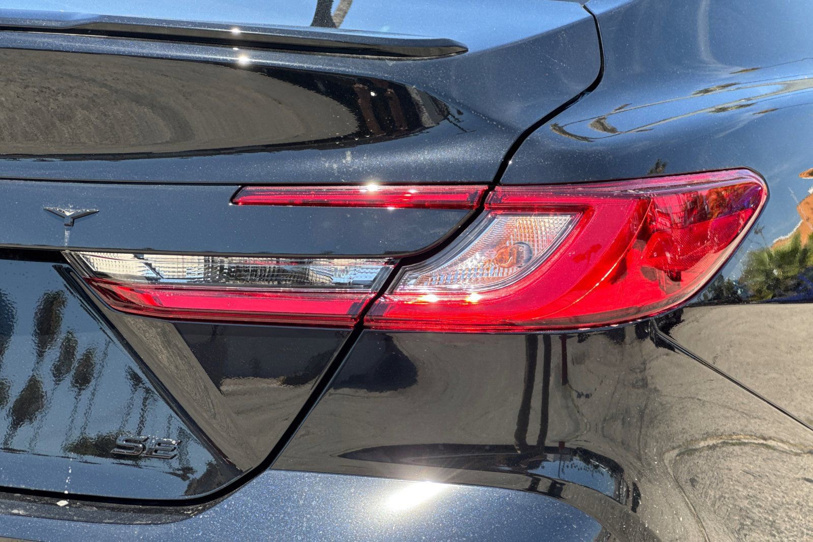 New 2026 Toyota Camry Hybrid FWD image 31