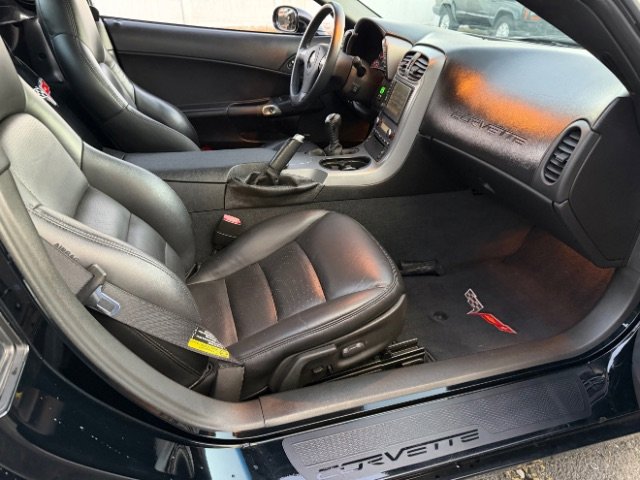 Used 2006 Chevrolet Corvette Convertible w/ Preferred Equipment Group image 27