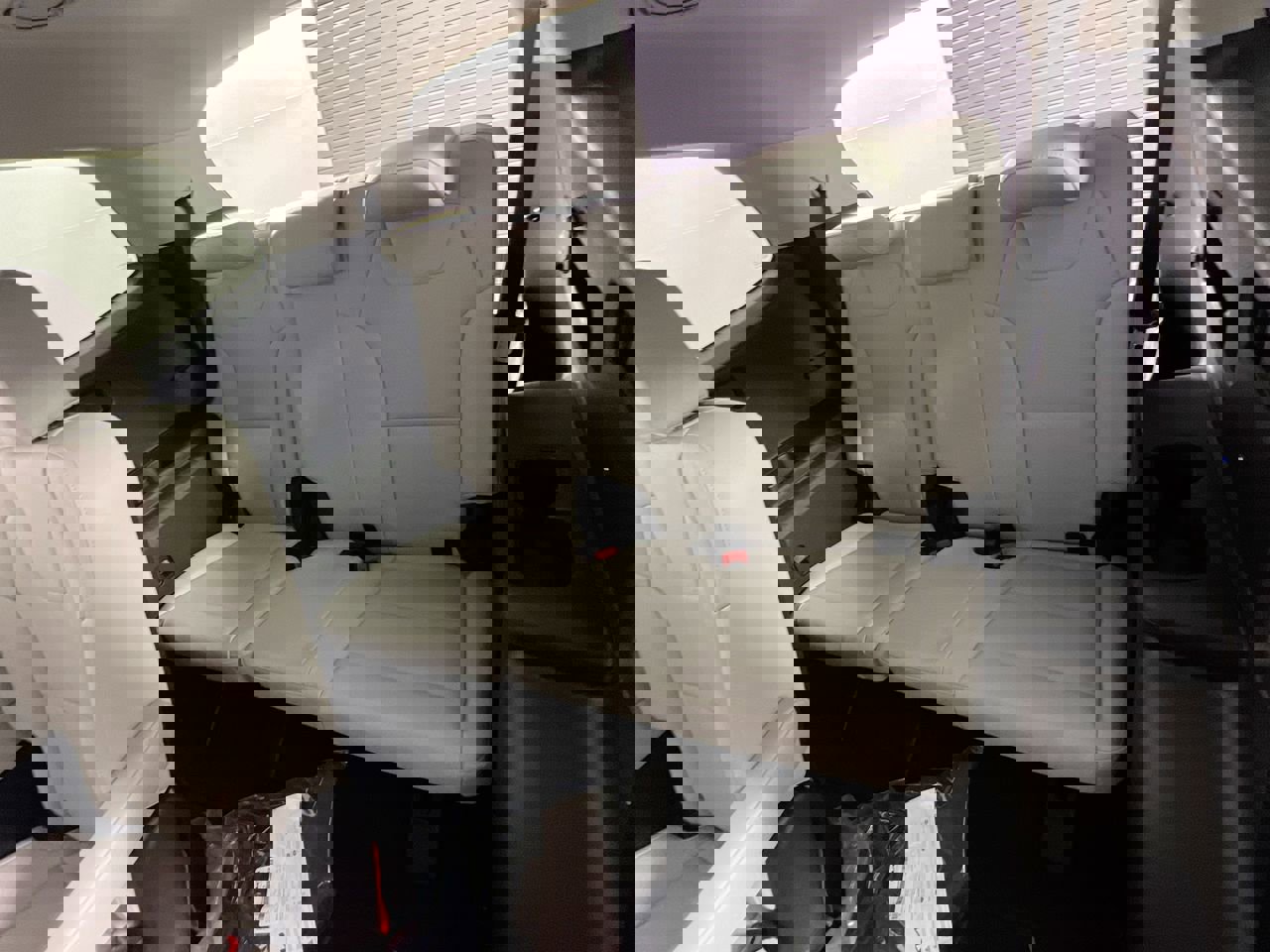 Used 2025 Kia Telluride EX w/ EX Captain's Chair Package image 29