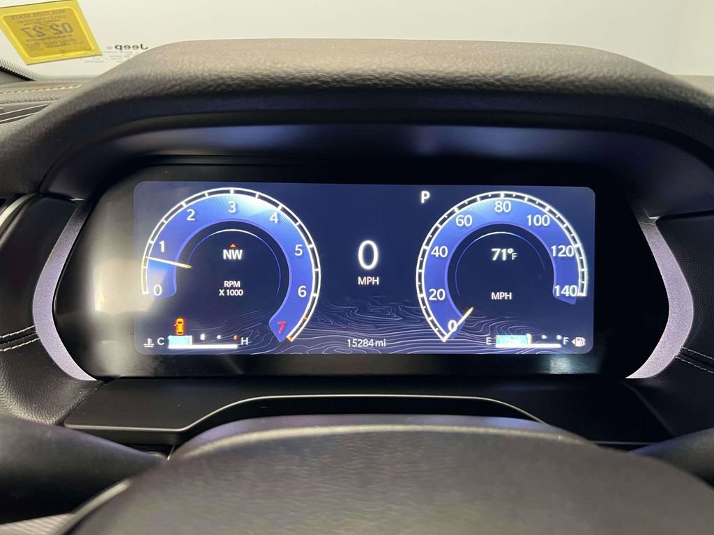 Used 2024 Jeep Grand Cherokee L Altitude image 28