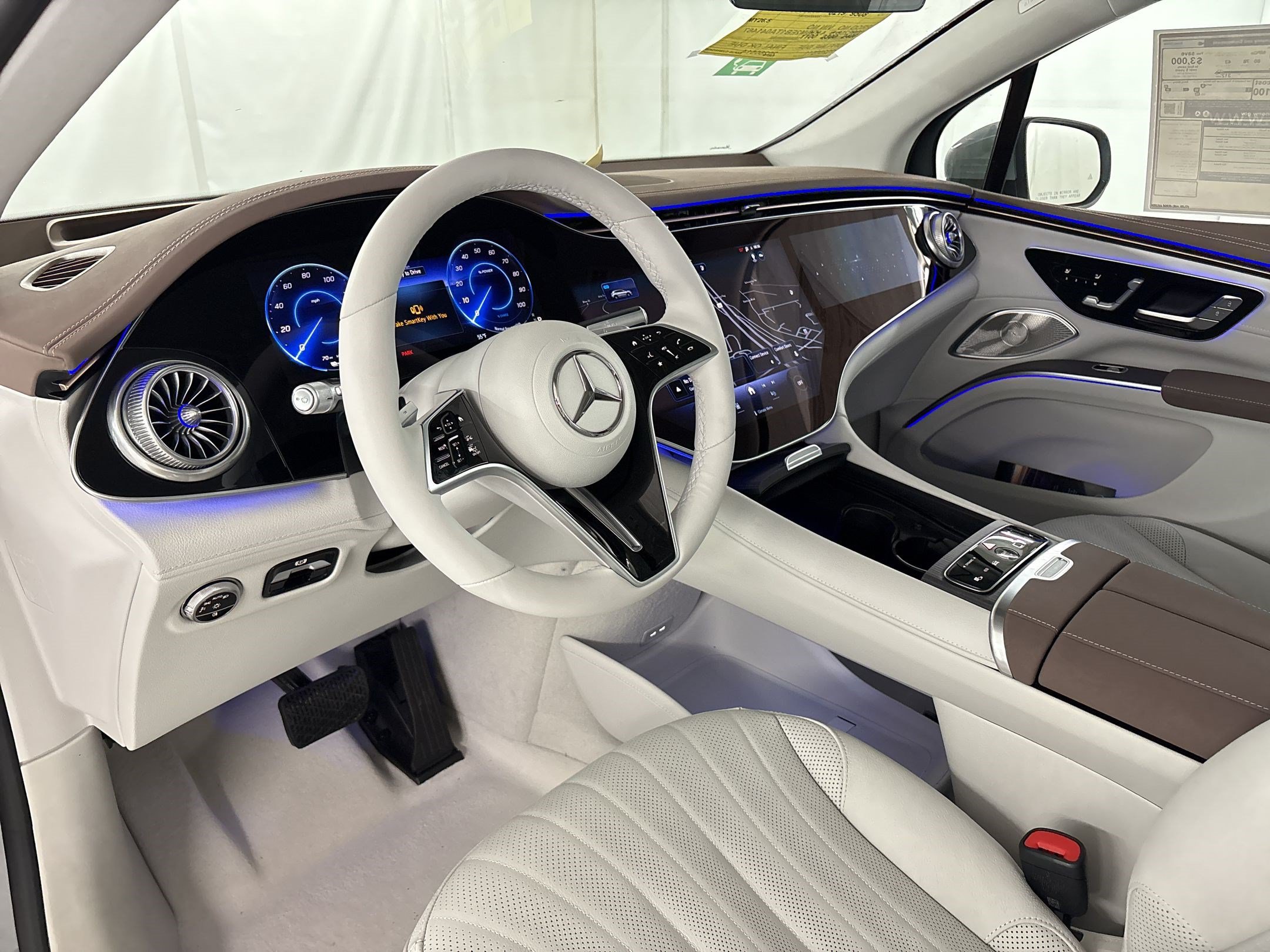 New 2026 Mercedes-Benz EQS 400 4MATIC SUV image 4