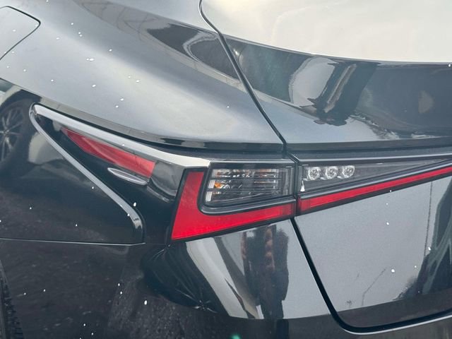 Used 2023 Lexus IS 300 AWD w/ Premium Package image 15