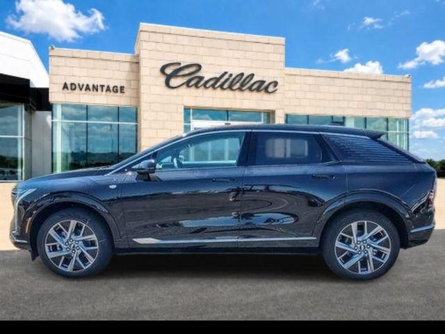 New 2026 Cadillac Optiq Luxury 1 w/ LPO, Floor Liner Package AWD/4WD image 9