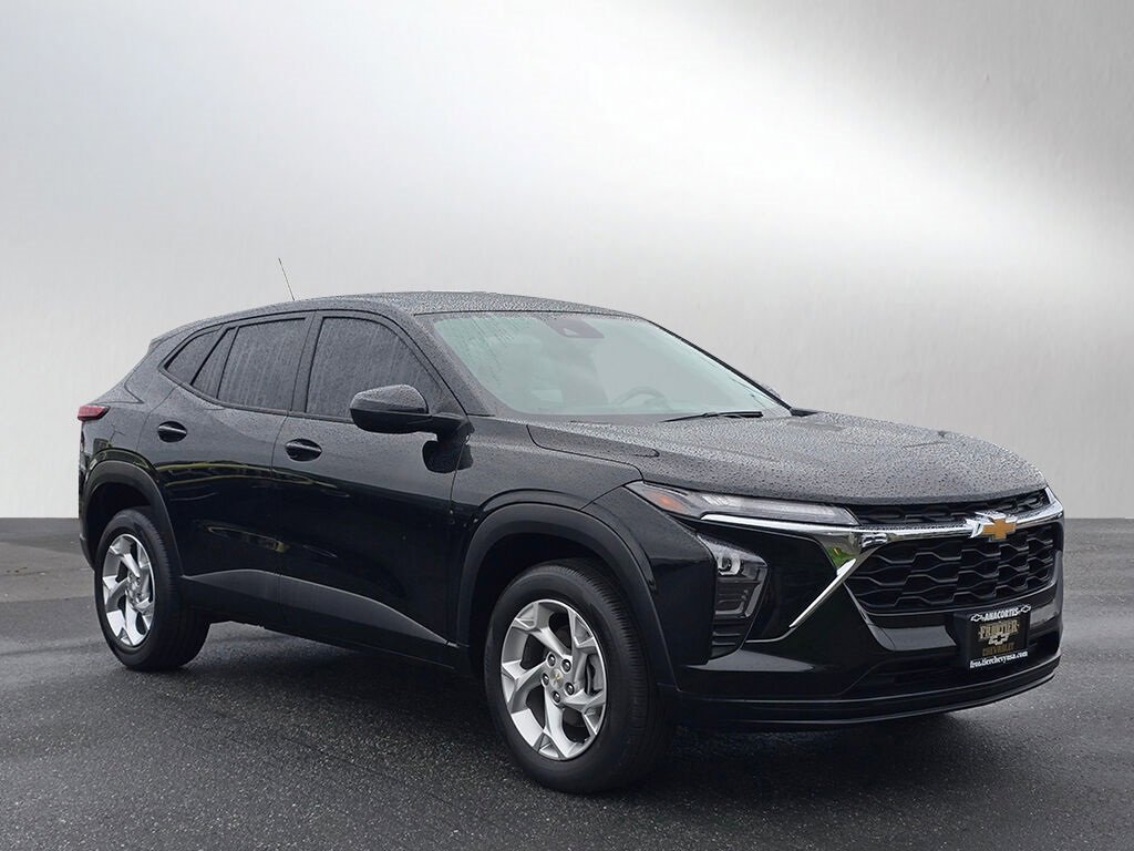 Certified 2024 Chevrolet Trax LS w/ LS Convenience Package image 1