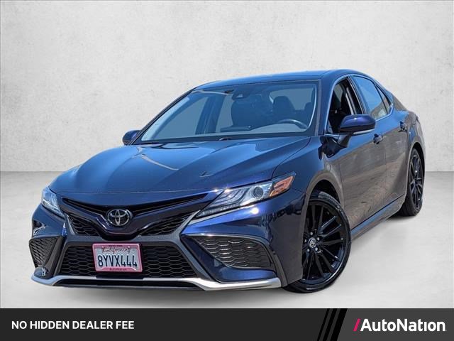 Used 2022 Toyota Camry XSE FWD image 1