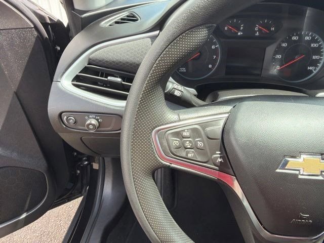 Used 2024 Chevrolet Malibu LT FWD image 16