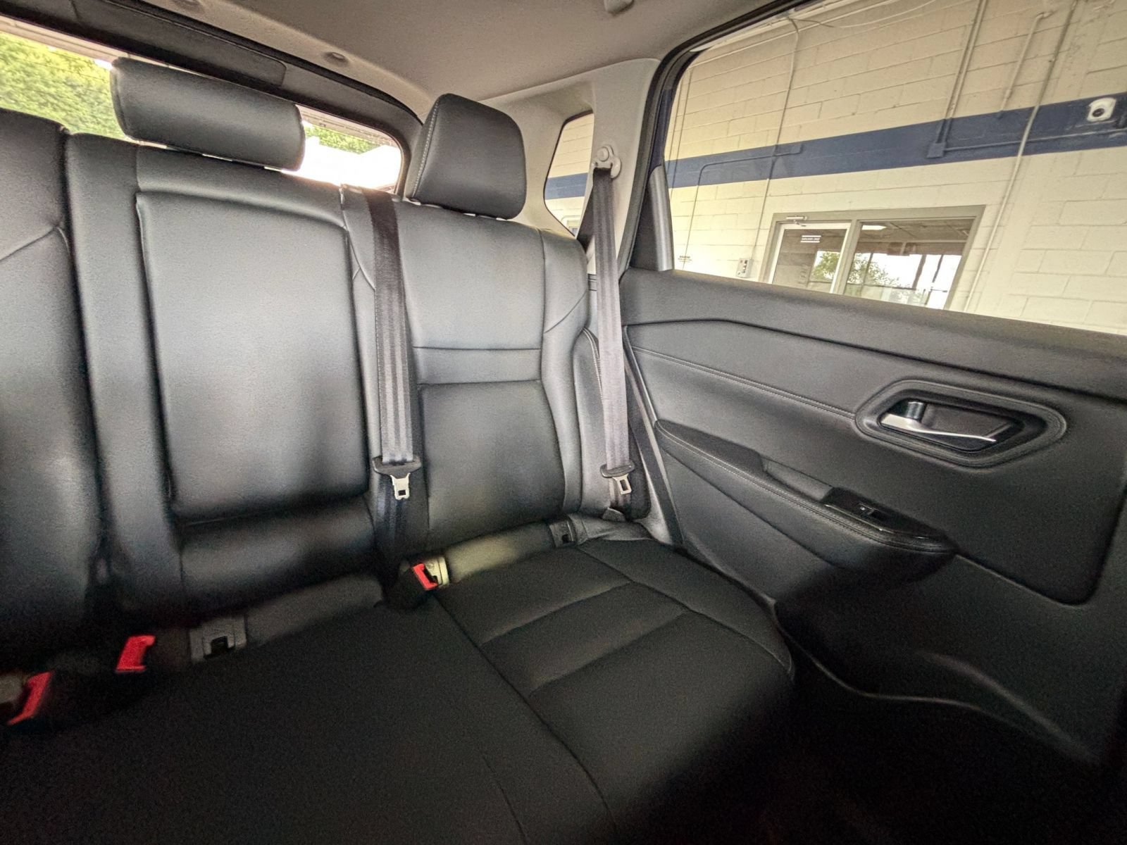 Used 2026 Nissan Rogue SL FWD image 40