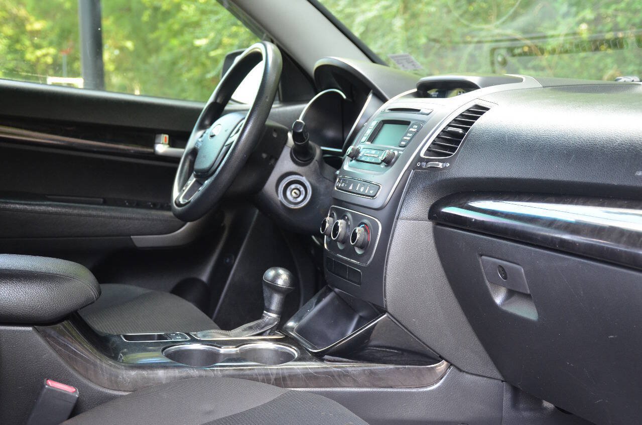 Used 2014 Kia Sorento LX FWD image 11