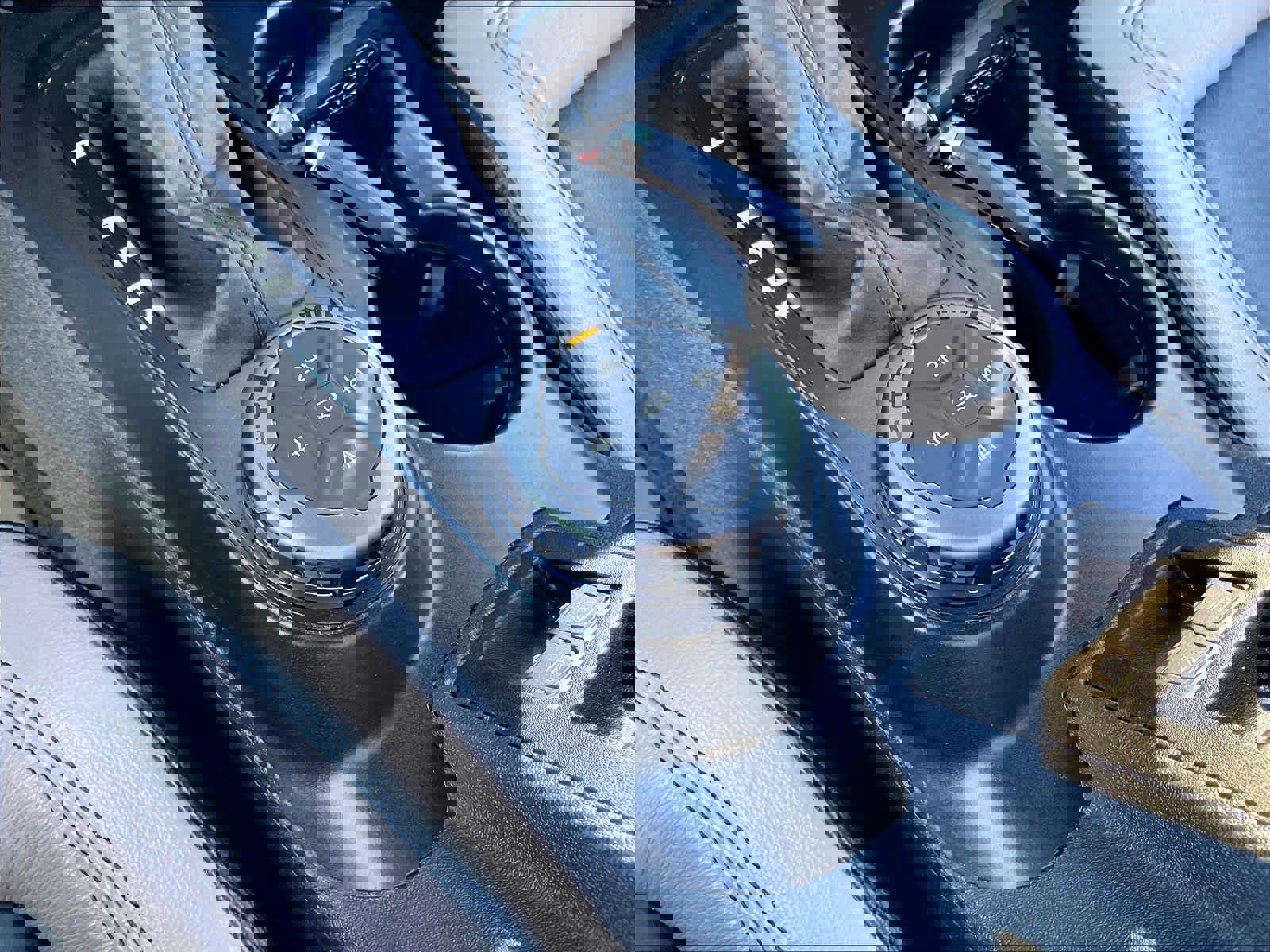 Used 2021 Ford Bronco Wildtrak image 38