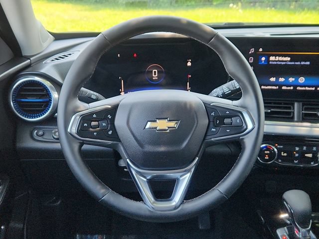 Used 2024 Chevrolet Trax LT w/ Driver Confidence Package FWD image 35