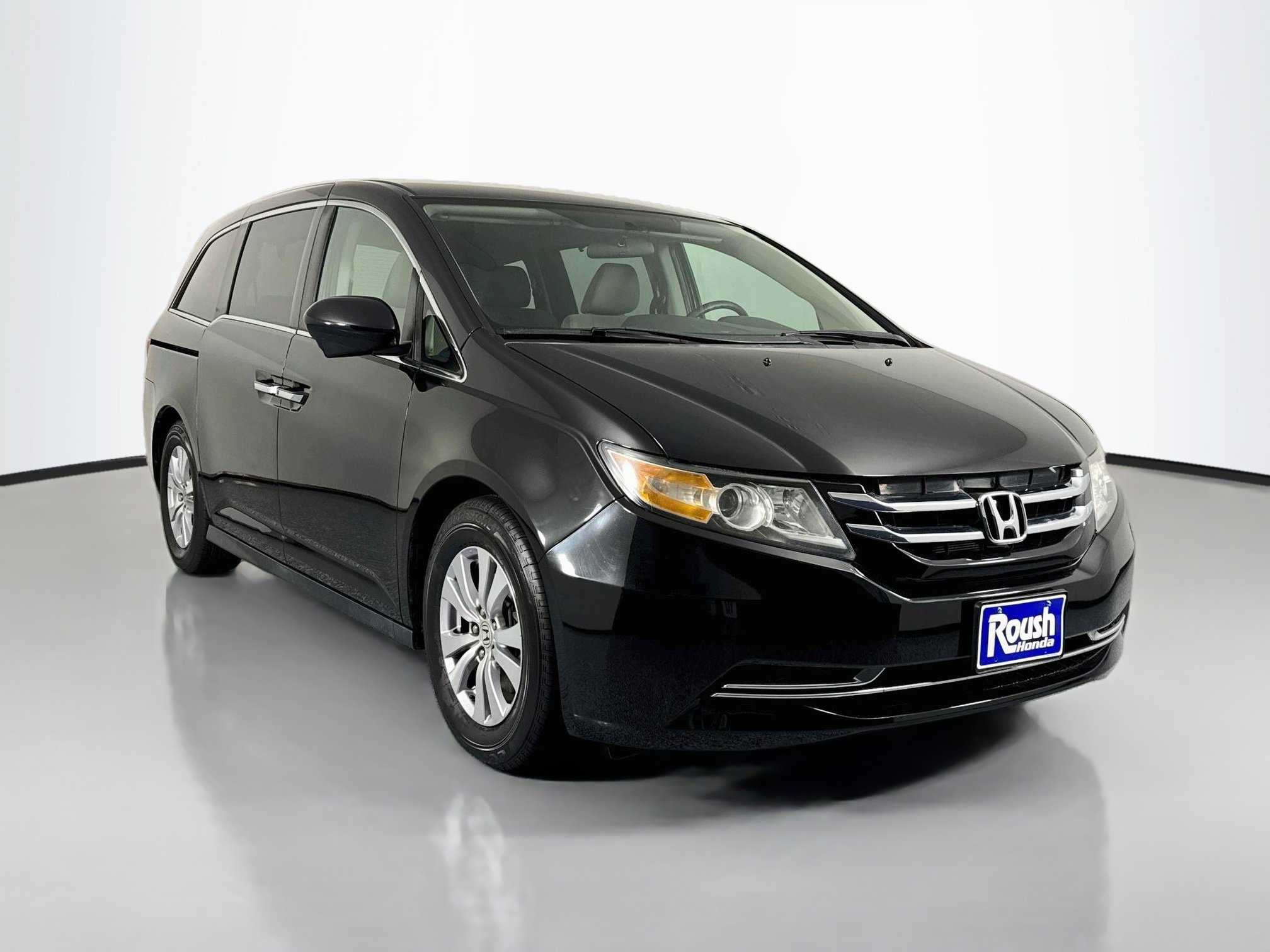 Used 2016 Honda Odyssey SE image 3