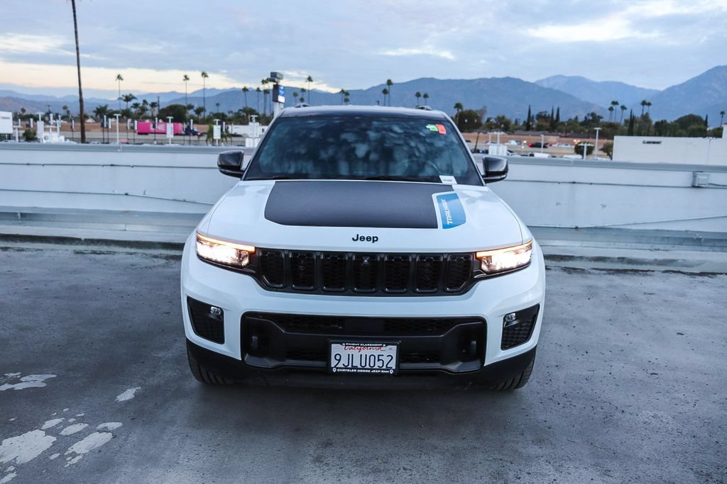 Used 2024 Jeep Grand Cherokee Trailhawk AWD/4WD image 3