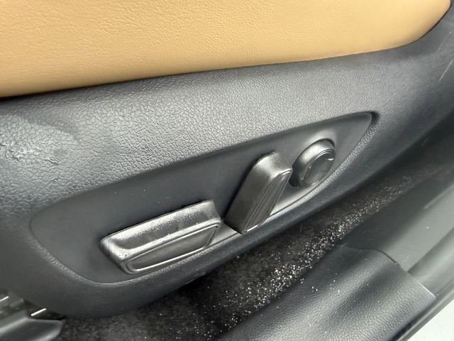 Used 2025 Toyota RAV4 Limited image 10