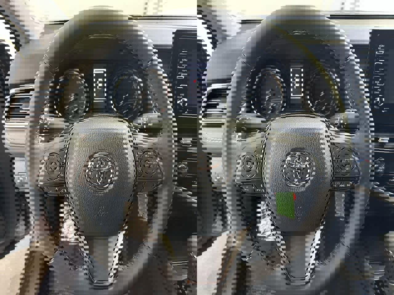 Used 2024 Toyota Camry SE image 15