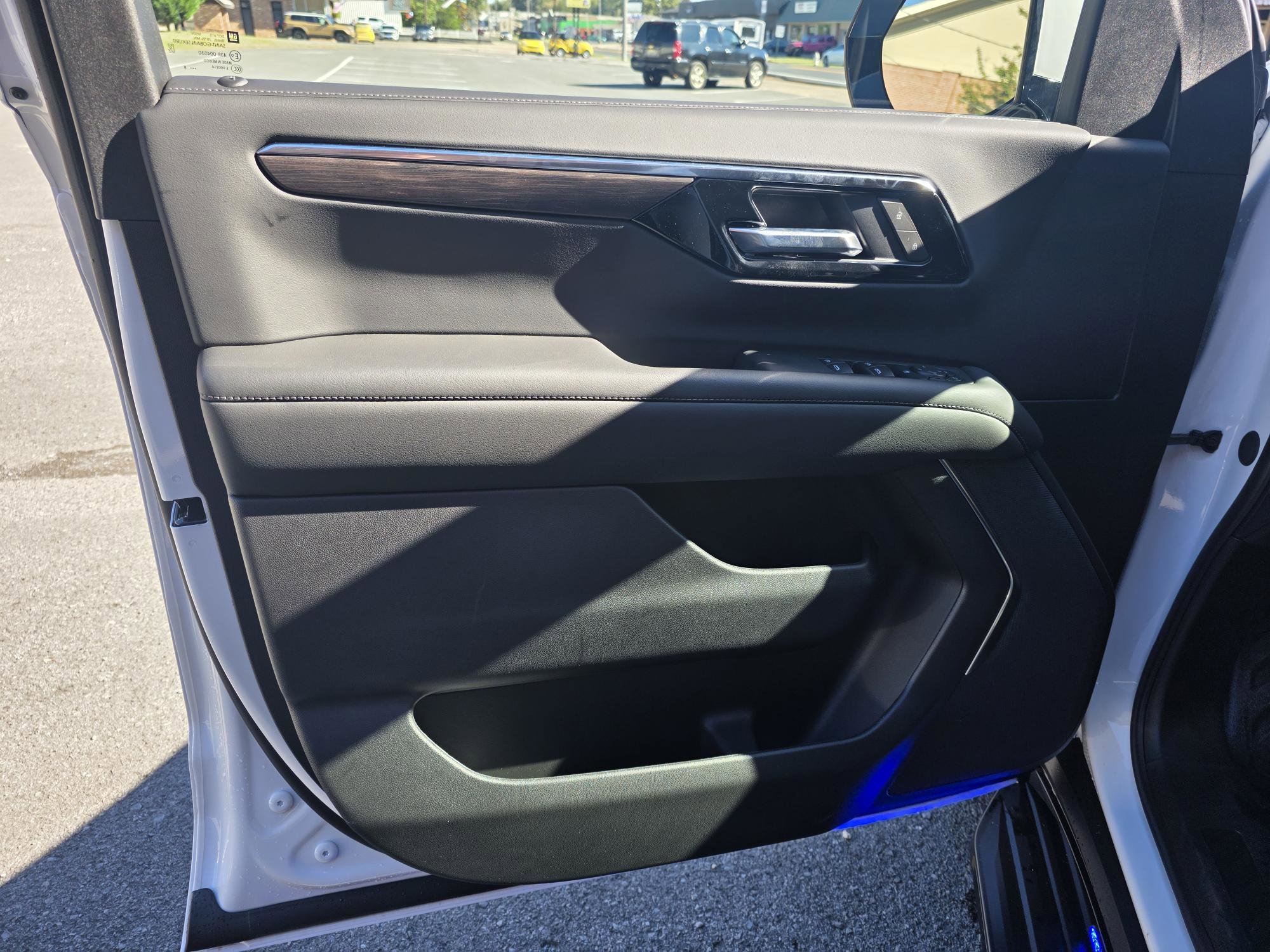 New 2025 Chevrolet Tahoe 2WD image 15