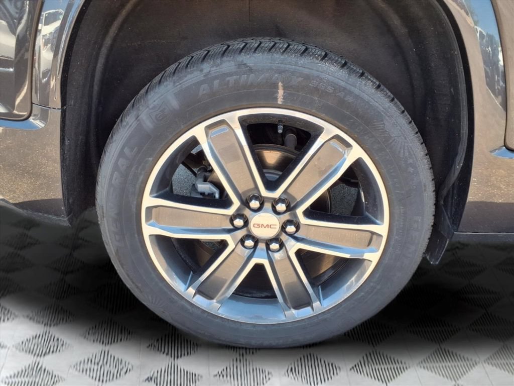 Certified 2019 GMC Acadia Denali w/ Technology Package AWD/4WD image 10