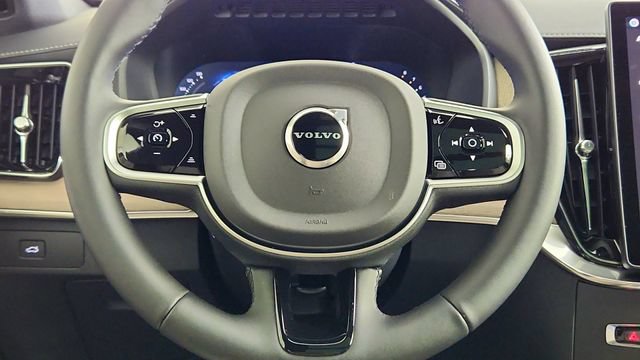 Used 2026 Volvo XC90 B6 Plus w/ Protection Package AWD/4WD image 25