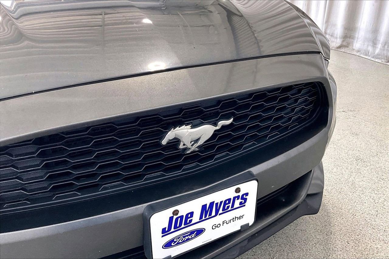 Used 2016 Ford Mustang Coupe RWD image 7