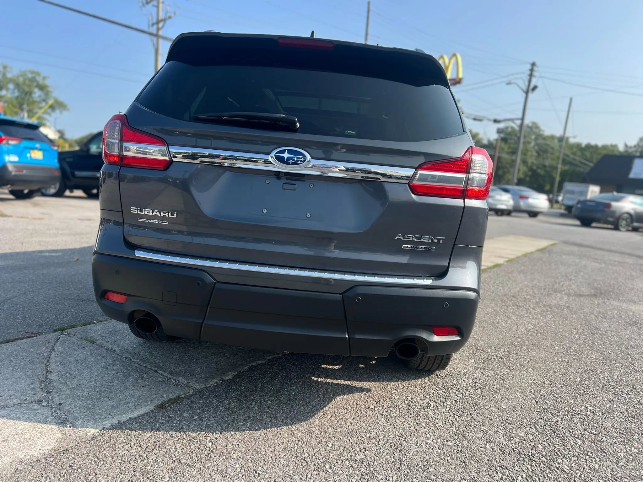 Used 2021 Subaru Ascent Limited w/ Technology Package image 5