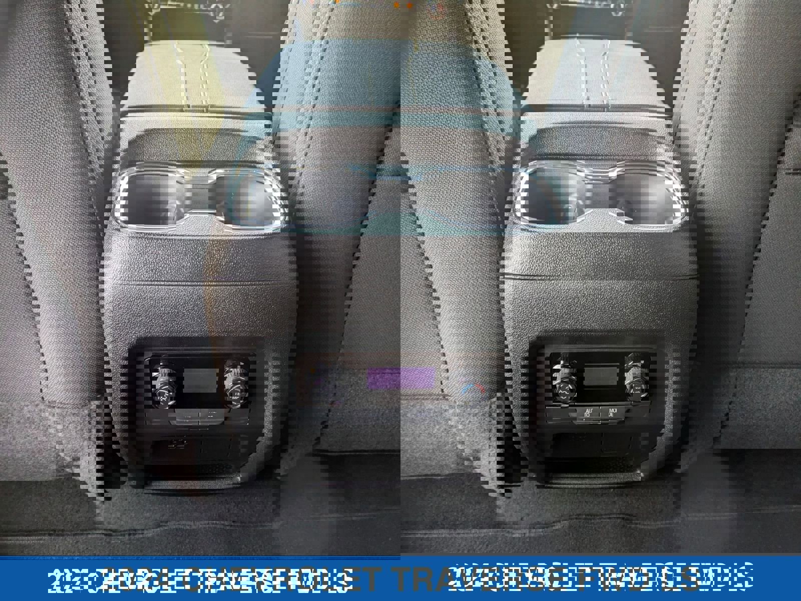 Used 2024 Chevrolet Traverse LS image 33