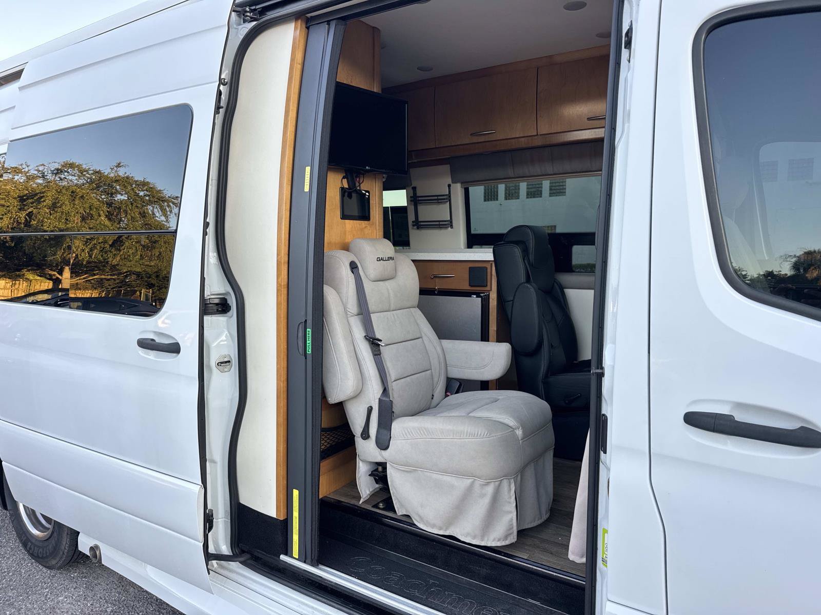Used 2020 Mercedes-Benz Sprinter 3500 image 14