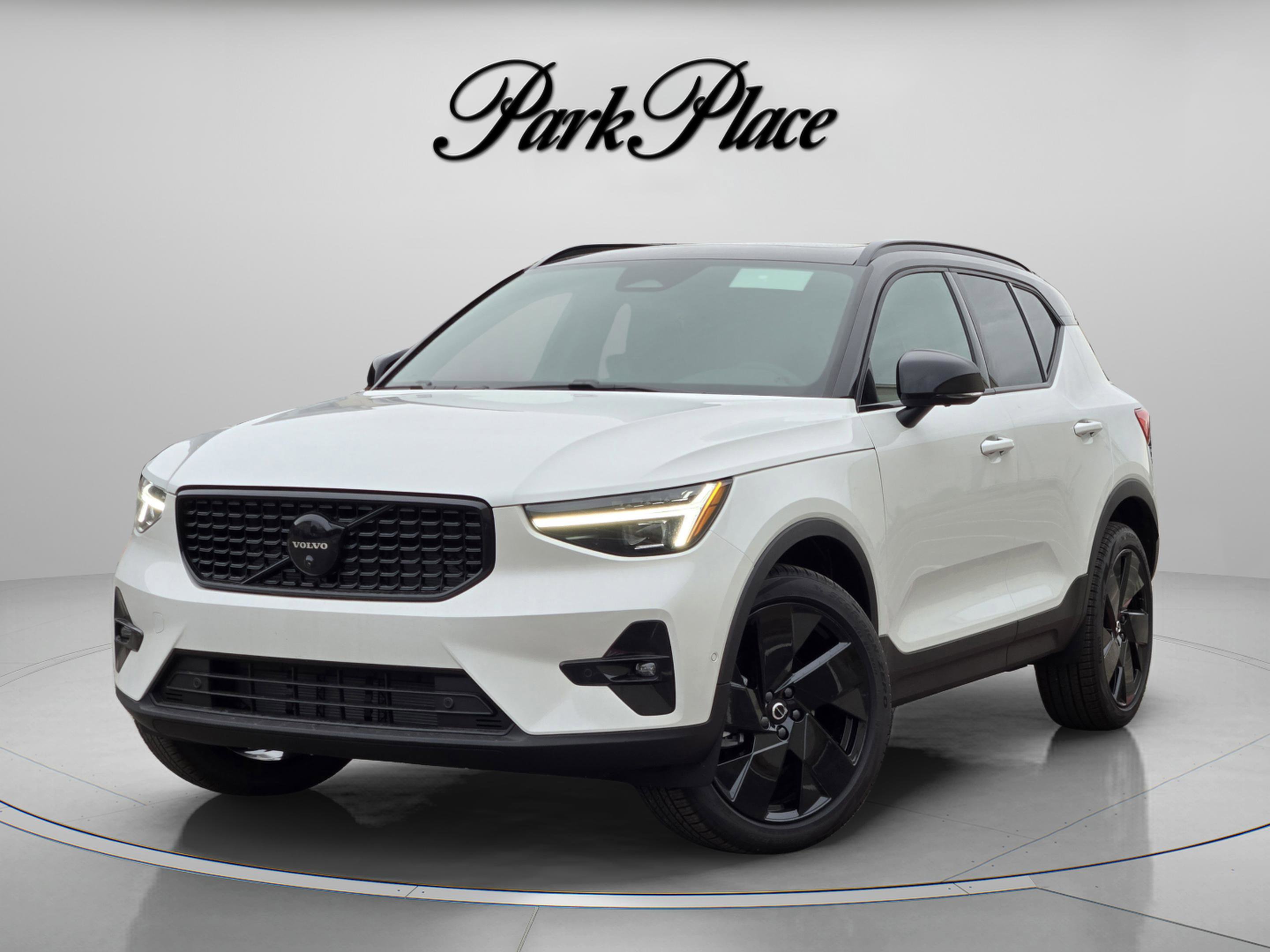 New 2026 Volvo XC40 B5 Ultra w/ Protection Package Premier