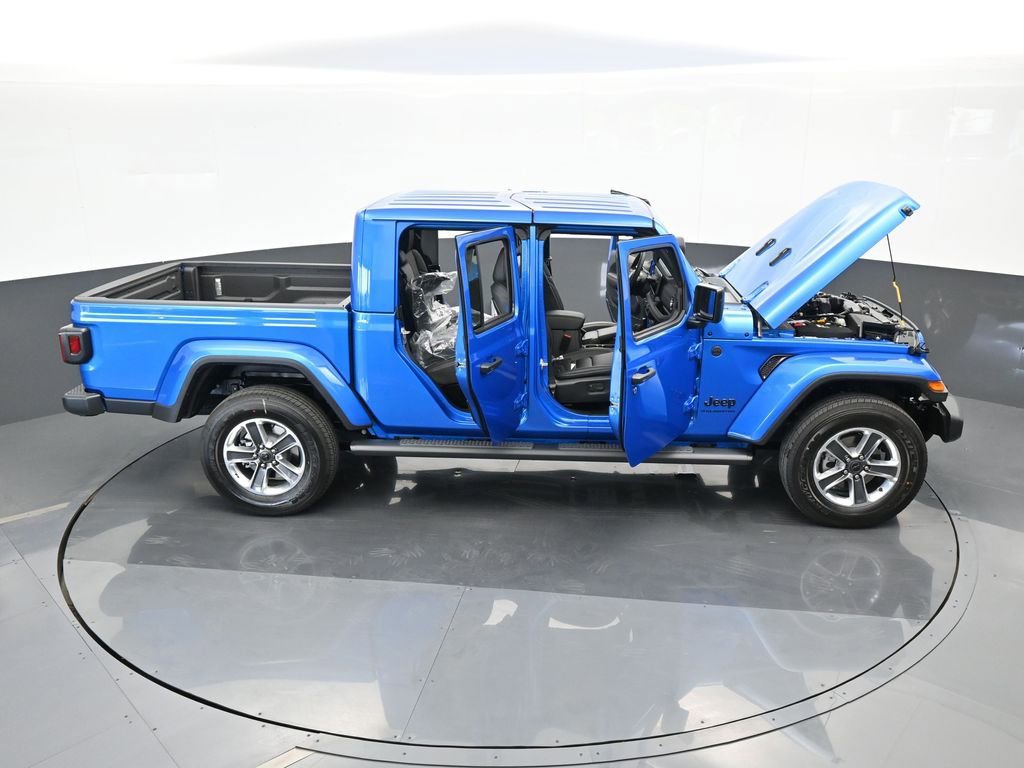 Used 2024 Jeep Gladiator Sport w/ Premium Package image 35