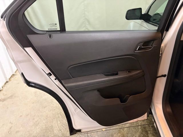 Used 2017 Chevrolet Equinox LT w/ Sport Edition image 17