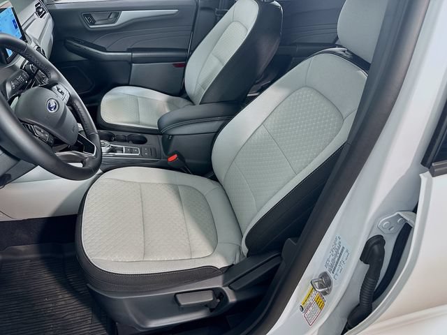 New 2026 Ford Escape Active w/ Cold Weather Package AWD/4WD image 11