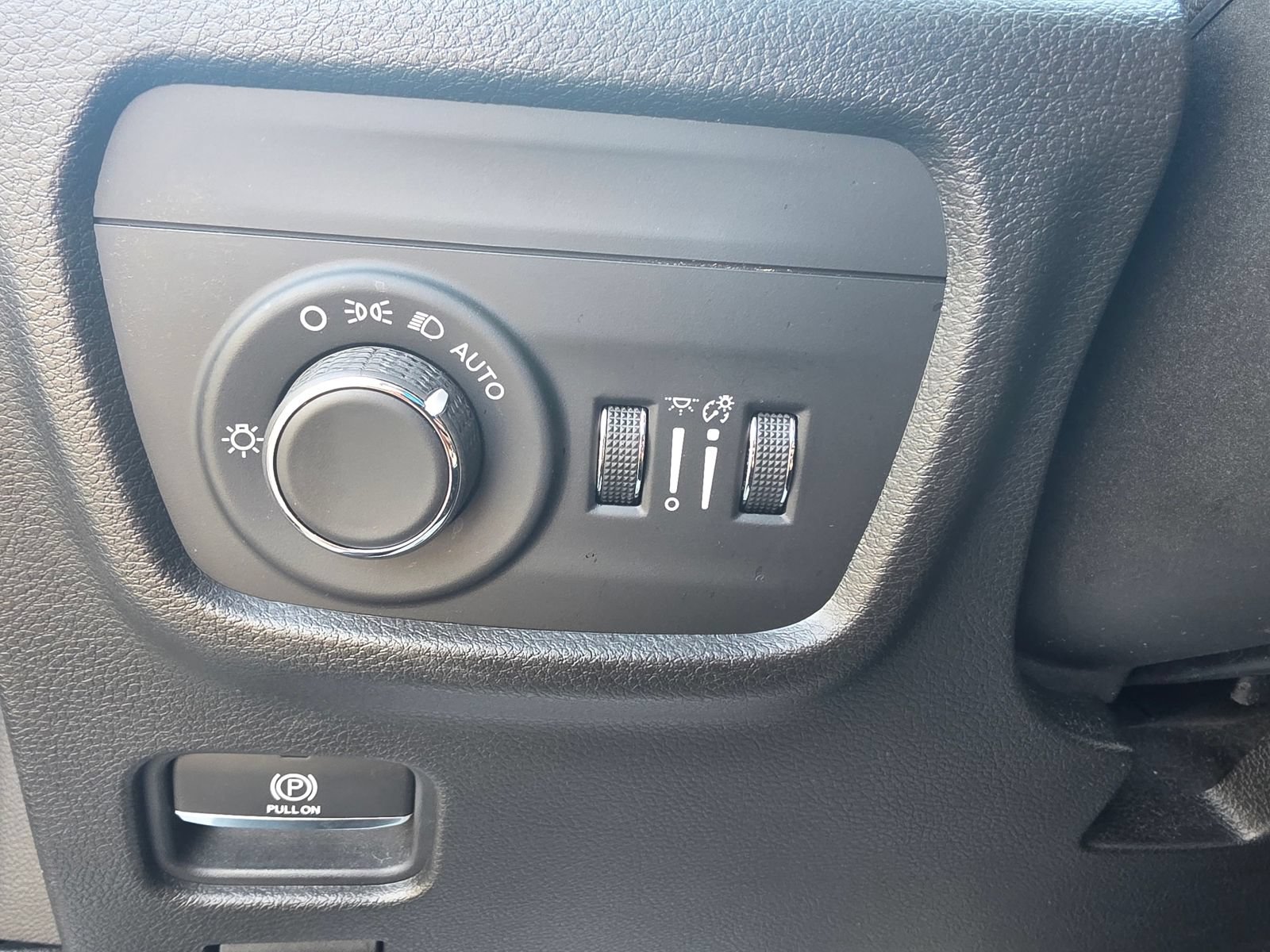 Used 2021 Jeep Grand Cherokee L Laredo AWD/4WD image 21