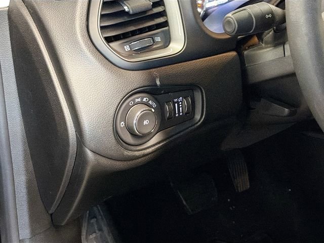 Used 2022 Jeep Renegade Latitude image 10