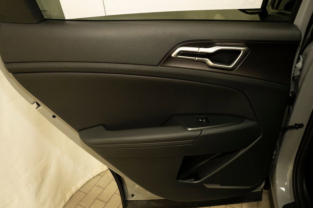 New 2026 Kia Sportage EX FWD image 11