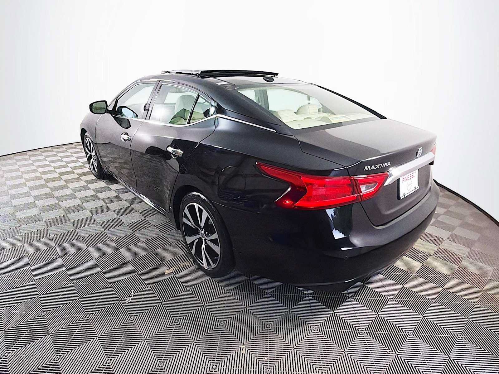 Used 2018 Nissan Maxima 3.5 SL FWD image 6