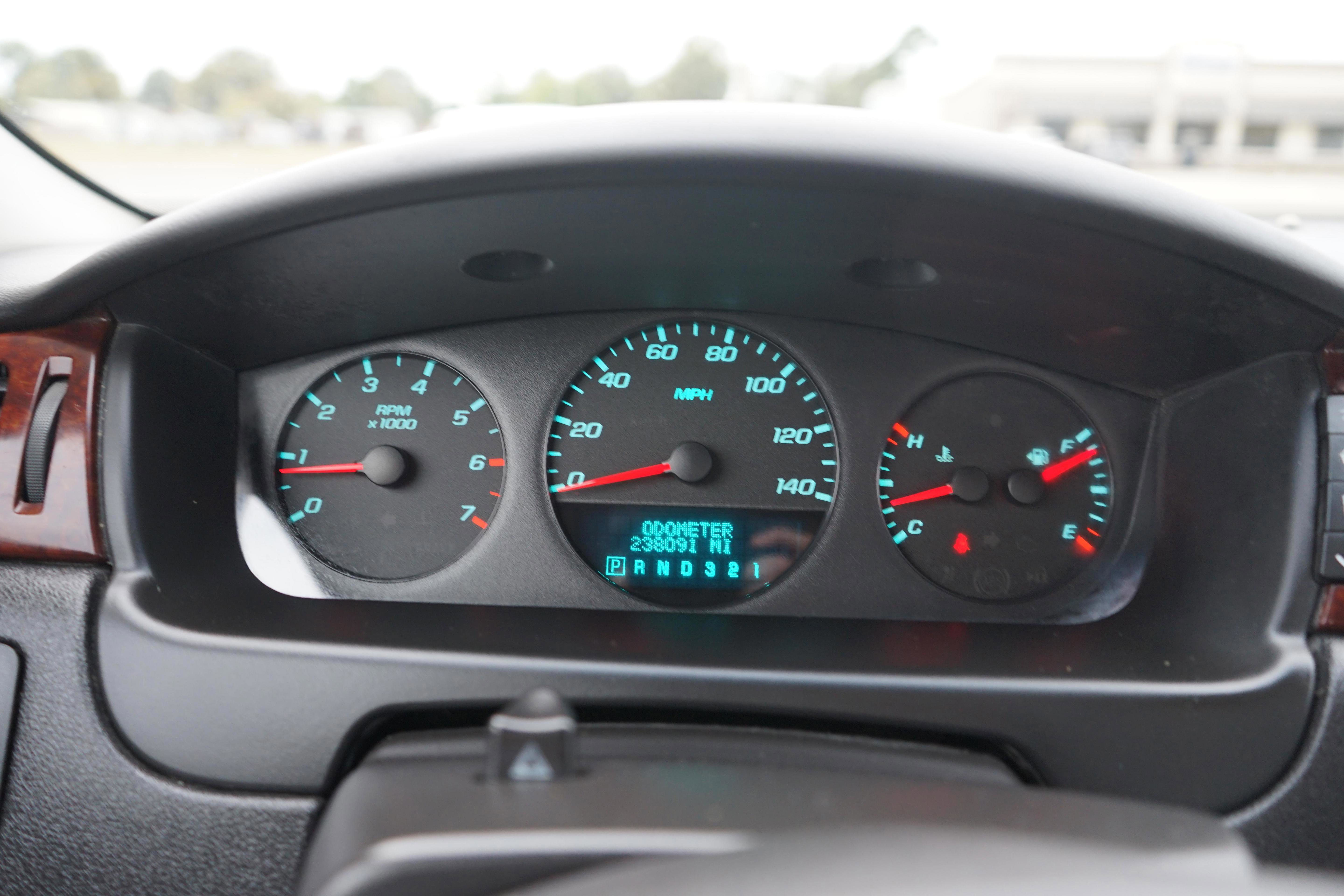 Used 2010 Chevrolet Impala LS image 11