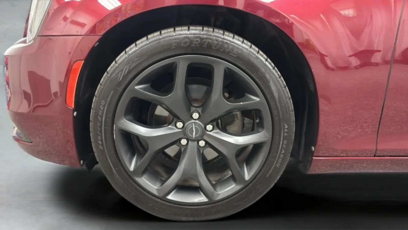 Used 2021 Chrysler 300 Touring w/ Sport Appearance Package RWD image 27