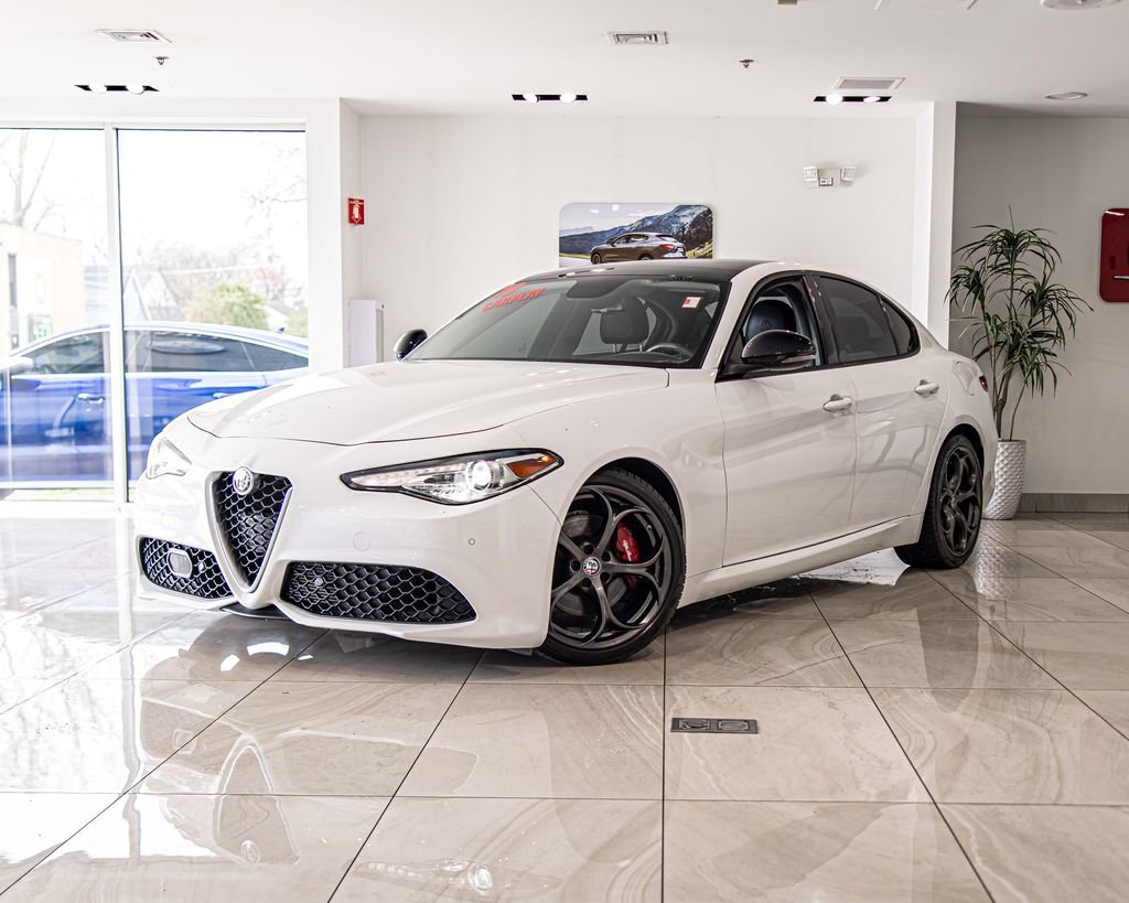 Used 2019 Alfa Romeo Giulia Ti Sport w/ Quick Order Package 22U Sport image 1