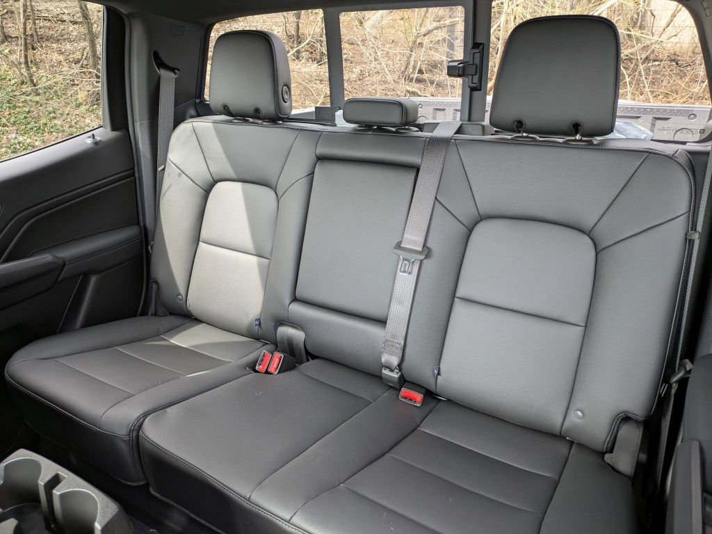 New 2026 GMC Canyon Elevation w/ Convenience Package image 32