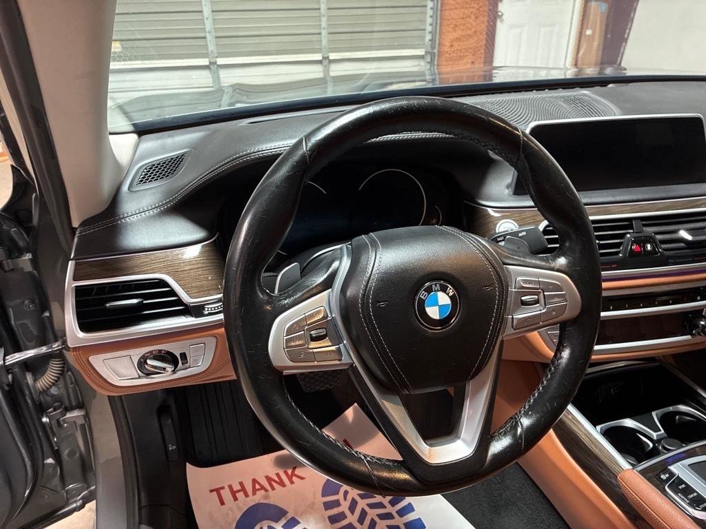 Used 2019 BMW 740i w/ Executive Package RWD image 18