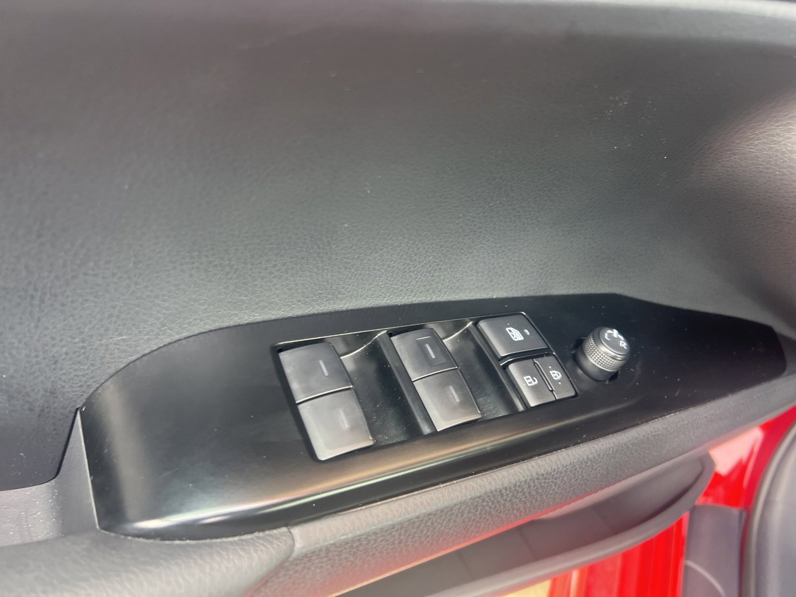 Used 2025 Toyota Camry SE image 22