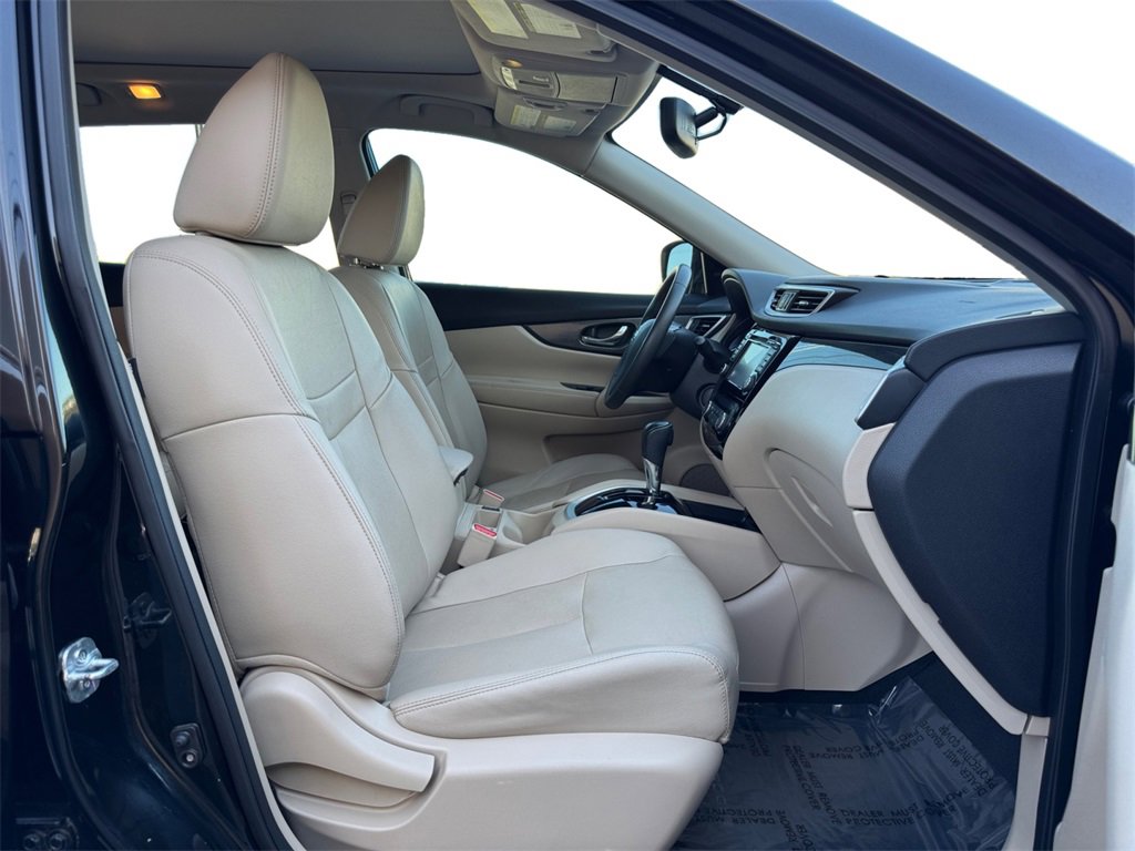 Used 2016 Nissan Rogue SL w/ SL Premium Package image 18