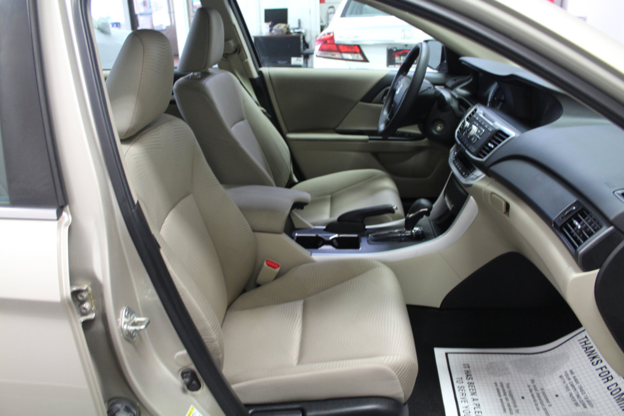 Used 2014 Honda Accord LX image 21