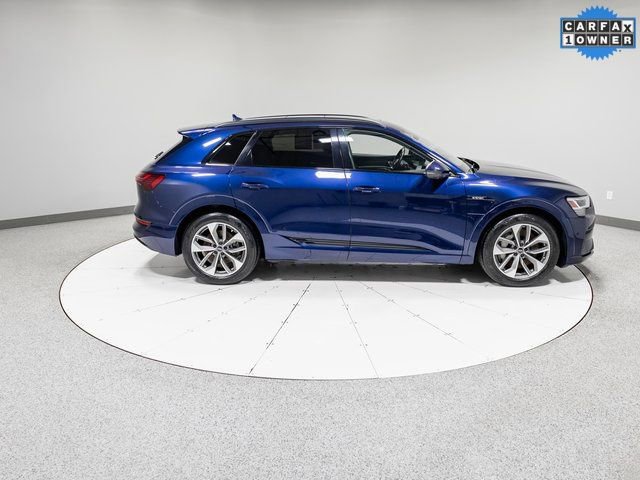 Used 2021 Audi e-tron Premium Plus w/ Premium Plus Package image 31