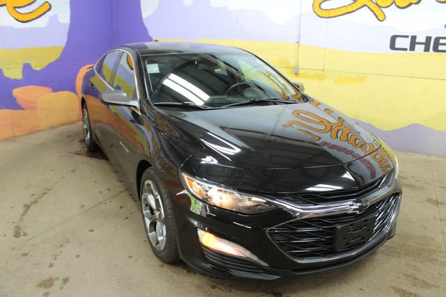 Used 2019 Chevrolet Malibu RS FWD image 2