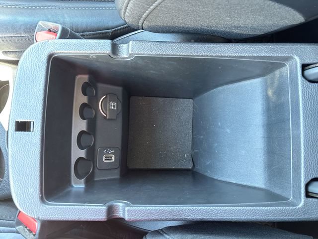 Used 2019 Jeep Cherokee Limited image 28